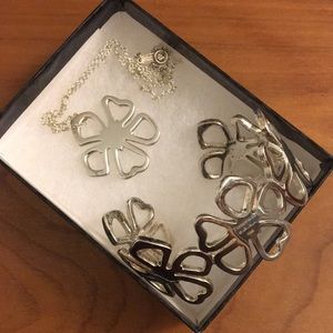 Silver floral bracelet and necklace set